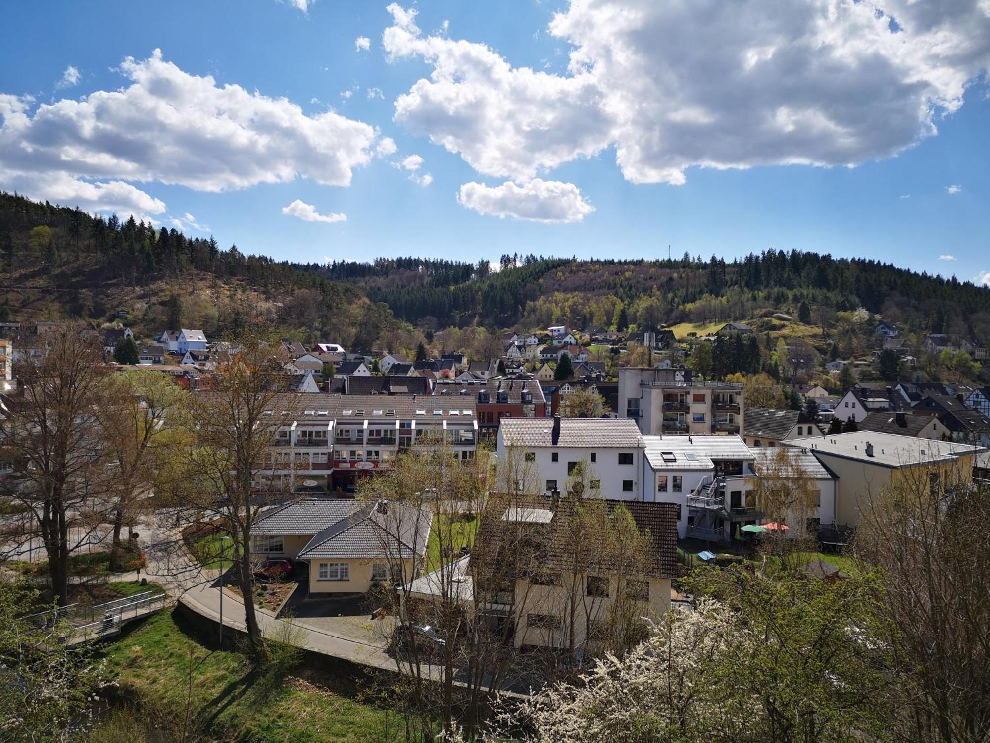 In Waldrandlage In Nationalpark / Eifel * Schleiden